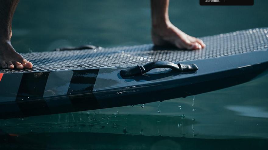 Audi es mucho más que una marca de coches: la increíble tabla de surf a la que no le falta de nada