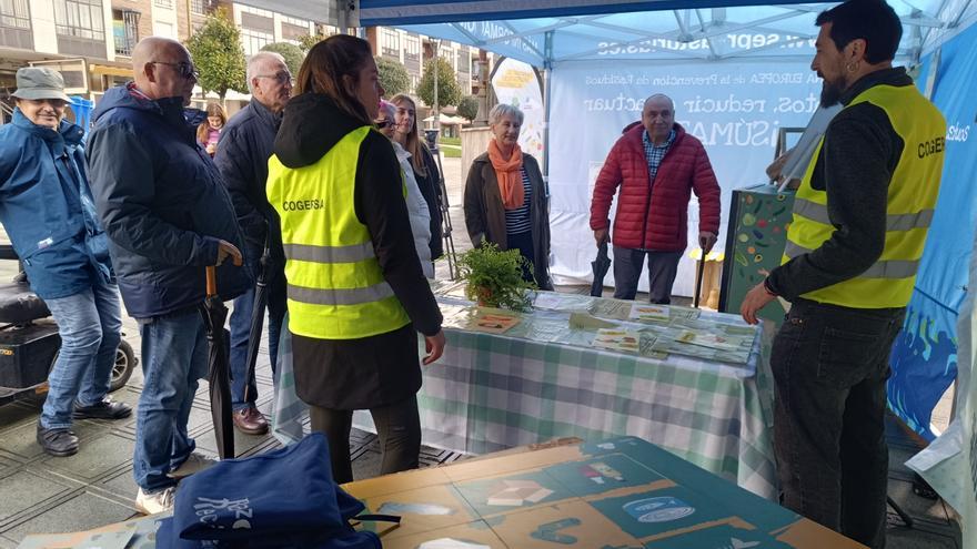 Aprendiendo a reciclar: la campaña de Cogersa llega a Llanera