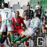 Bartra rescata al Betis y frustra la victoria del Celta