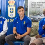 Del Moral saldrá cedido al Córdoba y el Oviedo trata de cerrar la llegada de De la Hoz como sustituto