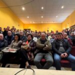 Alarma entre los ganaderos por la tuberculosis: multitudinaria asamblea en Tineo para exigir estas medidas