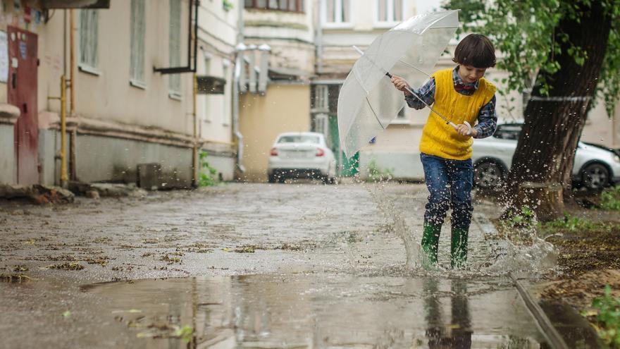 La borrasca Garoé barrerá España desde este lunes: lluvias y viento generalizados