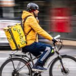 Un juez acepta a trámite la demanda de Just Eat contra Glovo, que le reclama 295 millones por «competencia desleal»