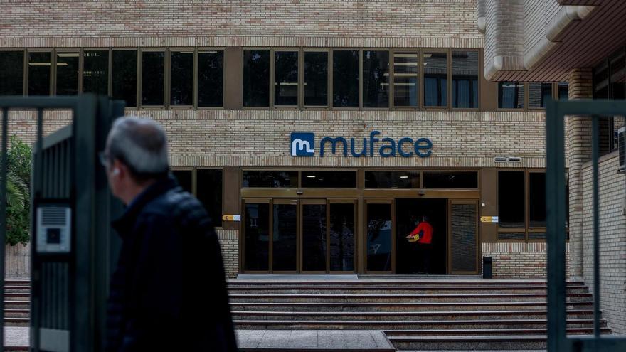 El Gobierno aclara que podrá compensar a las aseguradoras de Muface si el coste se desvía