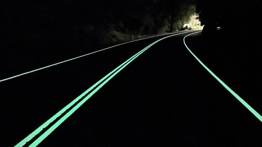 ¿Carreteras que brillan? El futuro de la seguridad vial ya está aquí