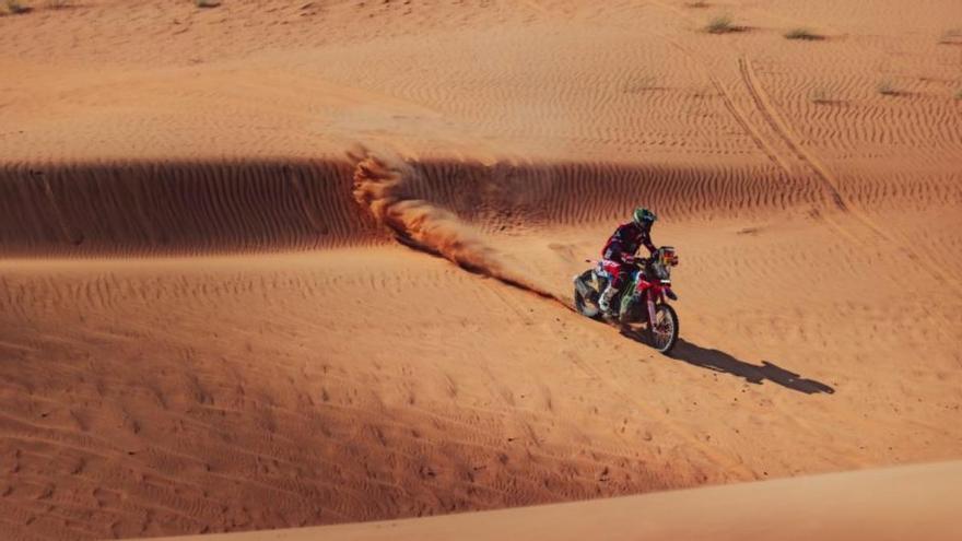 Schareina gana, pero se queda a medias en el Dakar