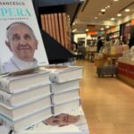 Sale a la venta ‘Esperanza’, nueva autobiografía del Papa que ayuda a entender quién es quién en el mundo de Francisco