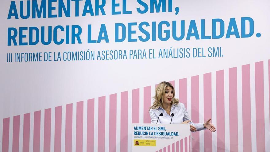 Yolanda Díaz busca que la patronal vuelva a apoyar una subida del SMI tras cuatro años de desencuentros