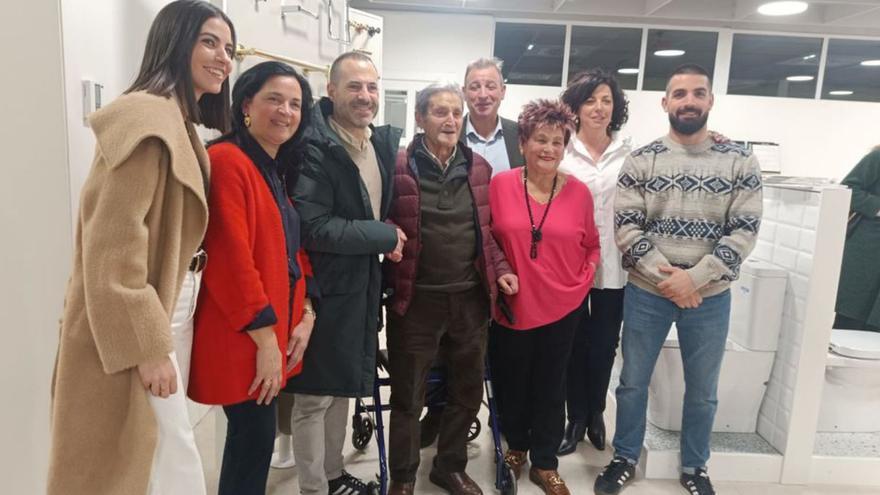 Comercial Pocholo, emblema de la empresa familiar en Siero, cumple al medio siglo: «Logramos un sueño»