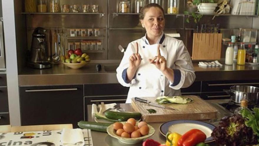Un estudio revela qué regalar cuando te invitan a cenar: «El vino es de mala educación, mejor…»