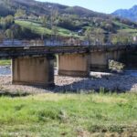Vecinos de Laviana reúnen más de 500 firmas contra la eliminación del muro de La Chalana