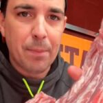 El consejo del carnicero para comprar la mejor pieza de carne y más barata: «Esto es una maldita maravilla, chicos»