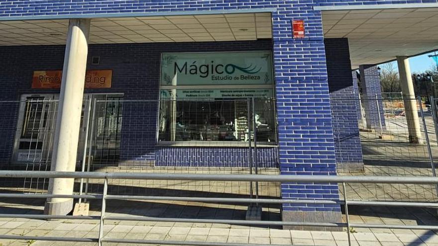 La Policía busca a tres ladrones que intentaron entrar en un local de estética de La Corredoria dos noches consecutivas