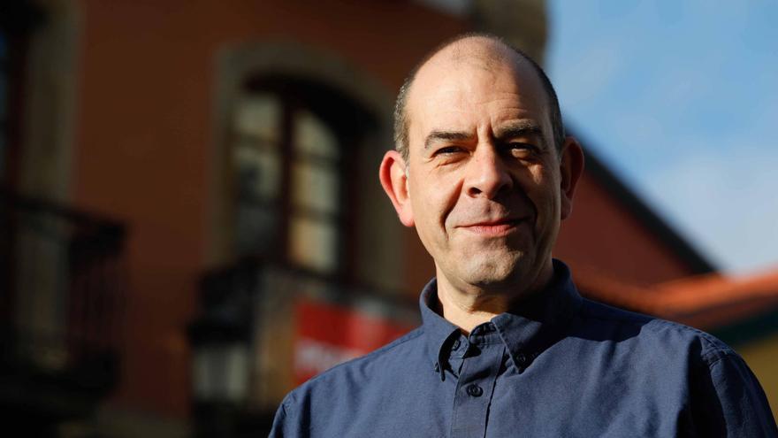 Luis Ramón Fernández Huerga, secretario de Organización de la FSA: «Lo que hace aquí el PP es la traducción de la motosierra de Milei»