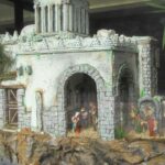 La tienda Euromat gana el primer premio del concurso de decoración navideña de Cangas de Onís