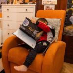 Los expertos llaman a rebajar la presión para que los niños de infantil sepan leer: aprender antes no asegura la competencia lectora