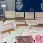 Dos detenidos por traer en avión más de 111 kilos de cocaína en paquetes de avena y chocolate
