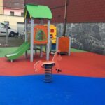 «Indignación» en Barros por la obra en el parque infantil: «Es una falta de respeto, han engañado a los vecinos»