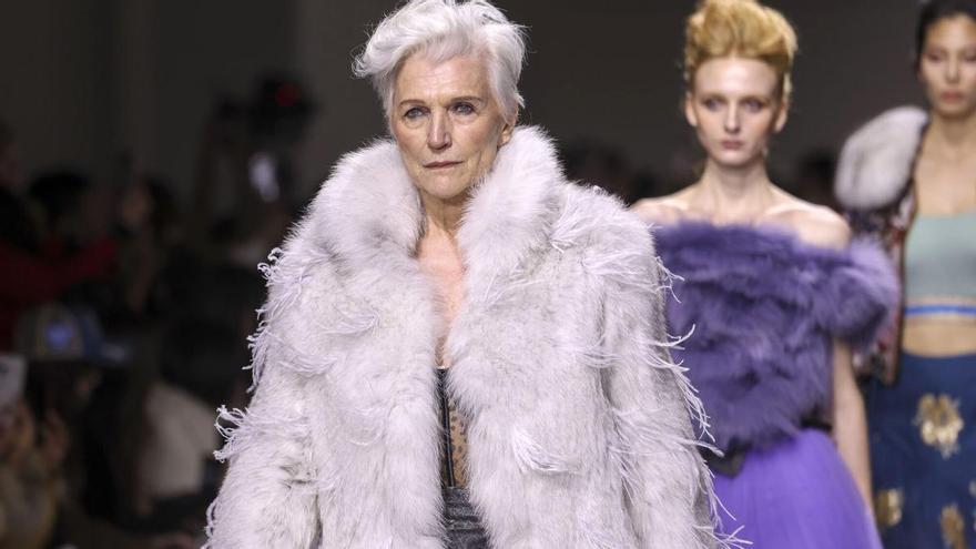 Maye, la madre de Elon Musk, cautiva en su vuelta a las pasarelas a los 76 años