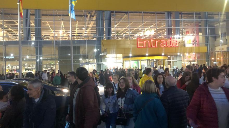 Desalojan Ikea durante media hora por una falsa alarma: «Estamos pasando dificultades técnicas»