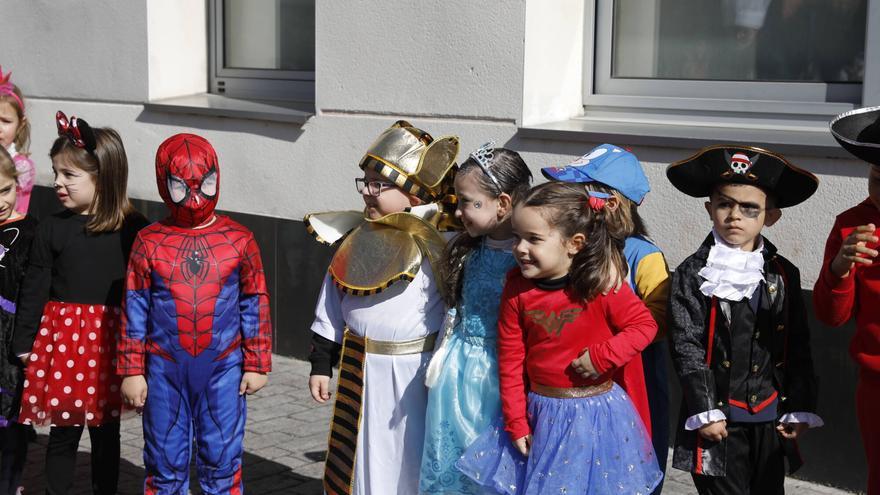 Carnaval en los colegios de Oviedo.