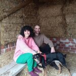 La casa ecológica de Sara Fernández y Javier González en Llanera: «Estamos cumpliendo nuestro sueño»