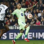 Un Barça lanzado vacía Mestalla en una goleada histórica