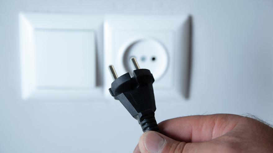 Trucos de supervivencia, así es como puedes fabricar una lámpara casera