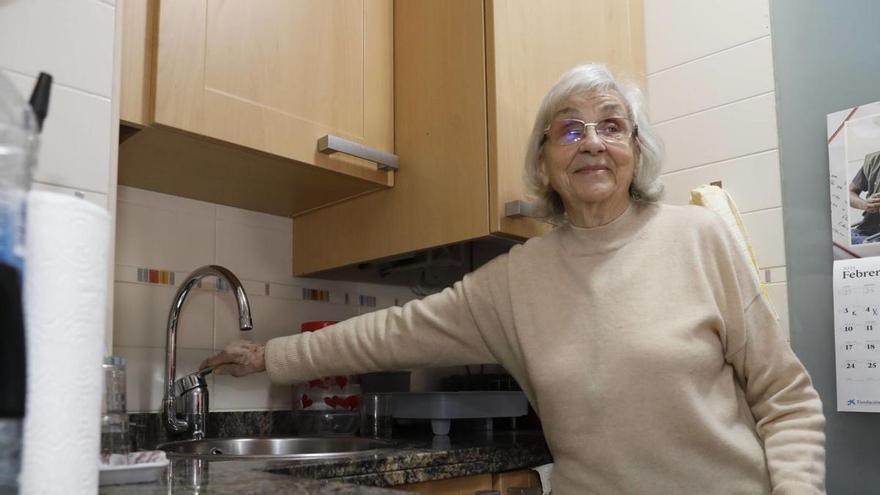 El indignante caso de Teresa, una ovetense de 92 años que lleva una semana sin agua en casa: «Soy una anciana, pero antes que nada, soy ciudadana…»