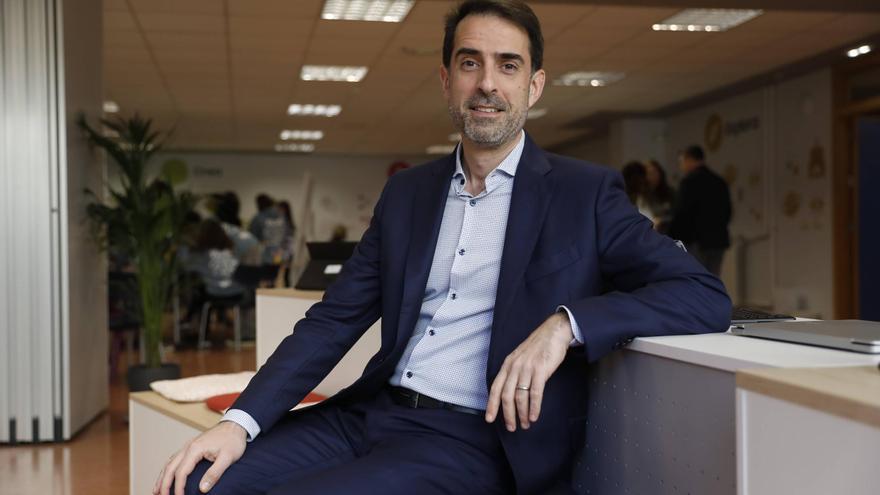 “La tecnología nos tiene que ayudar a ser más productivos y a democratizar el acceso a la cultura, pero sobre todo a ser más libres”