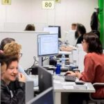 El PSOE propone suspender hasta 30 días a los funcionarios que lleguen tarde al trabajo