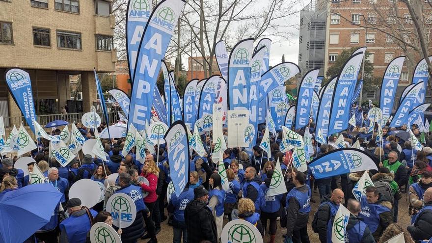 Los funcionarios vuelven a salir a la calle por Muface: «Esta situación se prolonga ya demasiado en el tiempo»