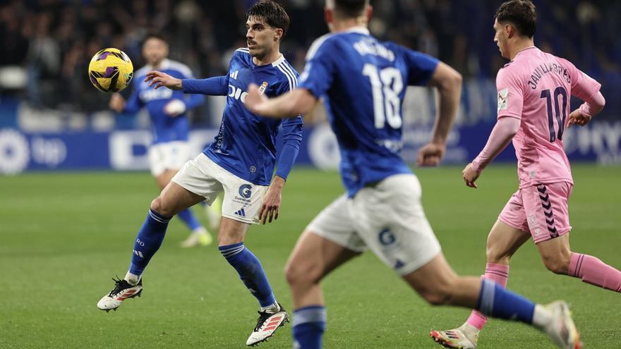 Todas las IMÁGENES del ambiente y el partido entre Real Oviedo y el Eldense