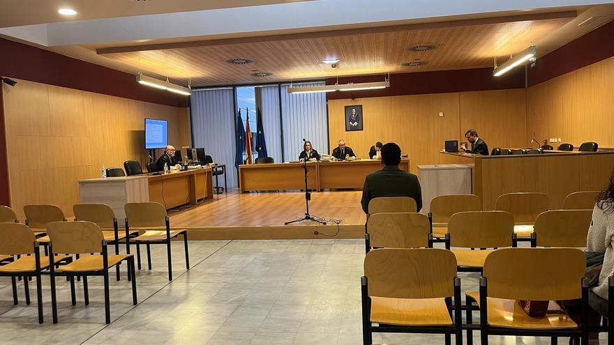 Acepta cinco años de cárcel por intentar matar a un hombre lanzándole un vaso de cristal, en Gijón
