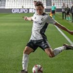 Borja Sánchez se sincera con LA NUEVA ESPAÑA: «Pude irme a Girona, pero preferí luchar el ascenso con el Oviedo y no me arrepiento»