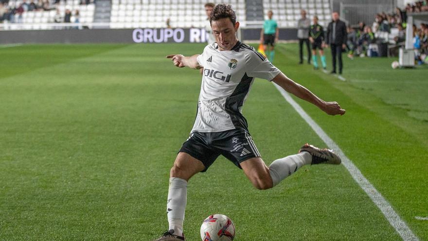 Borja Sánchez se sincera con LA NUEVA ESPAÑA: «Pude irme a Girona, pero preferí luchar el ascenso con el Oviedo y no me arrepiento»