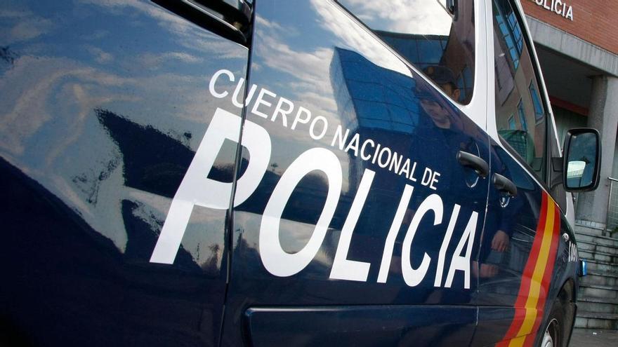 «He matado a un gitano»: así se presentó un gijonés en comisaría tras apuñalar a un hombre