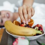 Los cinco alimentos que te ayudaran a conciliar el sueño y dormir mejor por la noche