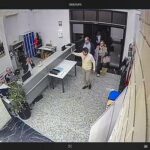La Generalitat muestra la imagen del momento de la llegada de Mazón al Cecopi a las 20.28 horas