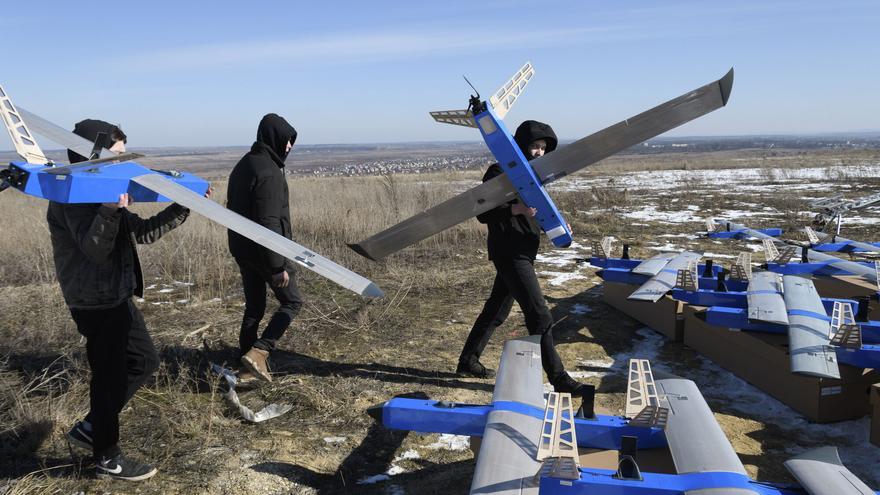 Guerra de Ucrania, hoy en directo | Rusia y Ucrania intercambian decenas de ataques con drones