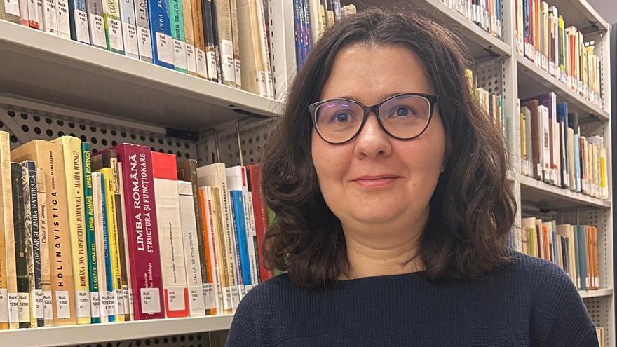 La investigadora rumana que usa la inteligencia artificial para «desamestar» el habla híbrida de Asturias