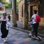 La Policía Nacional detiene en Avilés a dos menores por el robo con intimidación de un patinete
