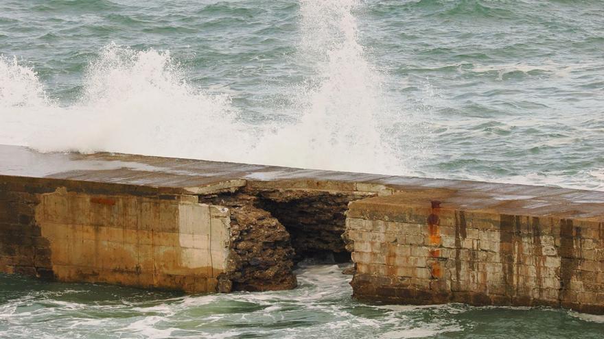 Las obras del dique de la Encoronada de Luarca empezarán la próxima semana