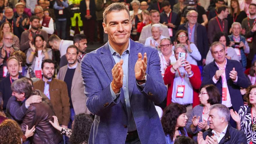 Sánchez pide a Feijóo “dejar de dar tumbos”: “No se puede ser europeísta por las mañanas y por las noches acostarse con la ultraderecha”