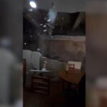 El momento en el que se derrumba el techo de un bar de Bétera, Valencia