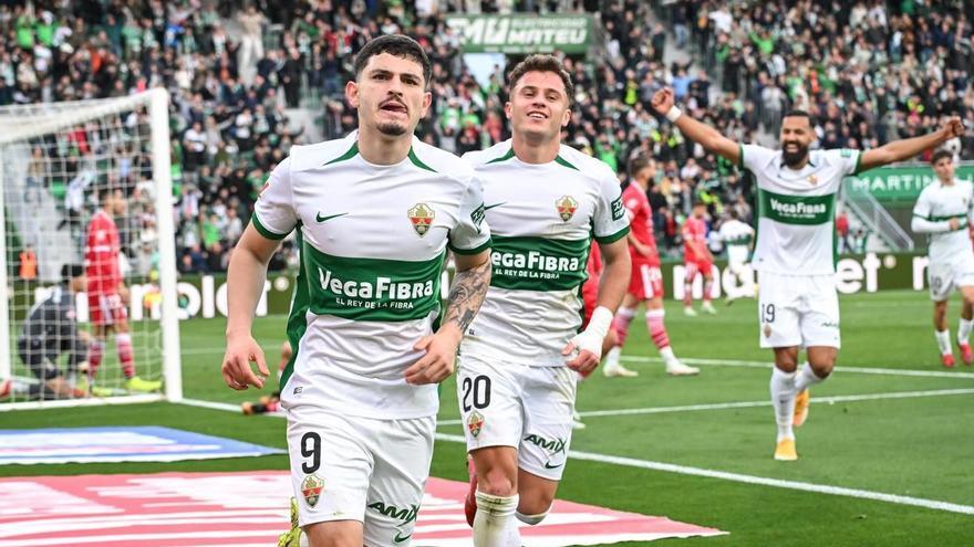 Resumen, goles y highlights del Elche 2-1 Cartagena de la jornada 28 de LaLiga Hypermotion