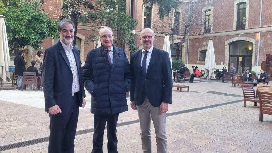 Visita guiada a las universidades privadas que quieren venir a Asturias: «La única oposición posible a nuestra llegada es ideológica»