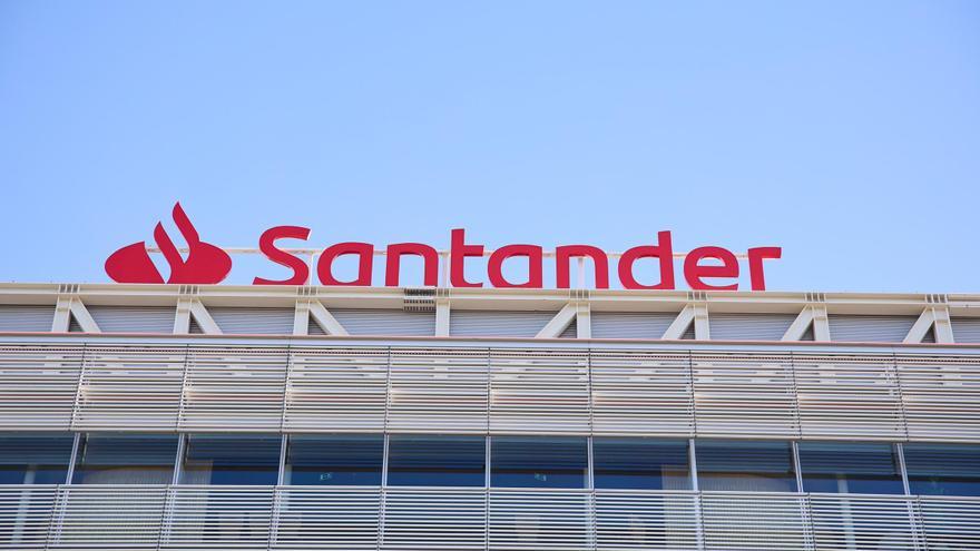 El Santander mejora su oferta para captar clientes de más de 100.000 euros de patrimonio o 3.000 euros de sueldo