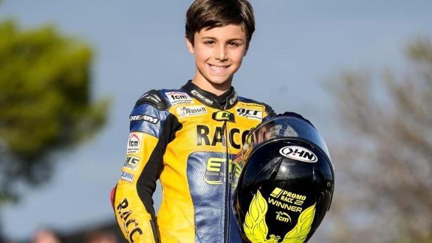 Santiago Iglesias, un campeón a todo gas: estos son los planes del jovencísimo piloto de motos llanerense