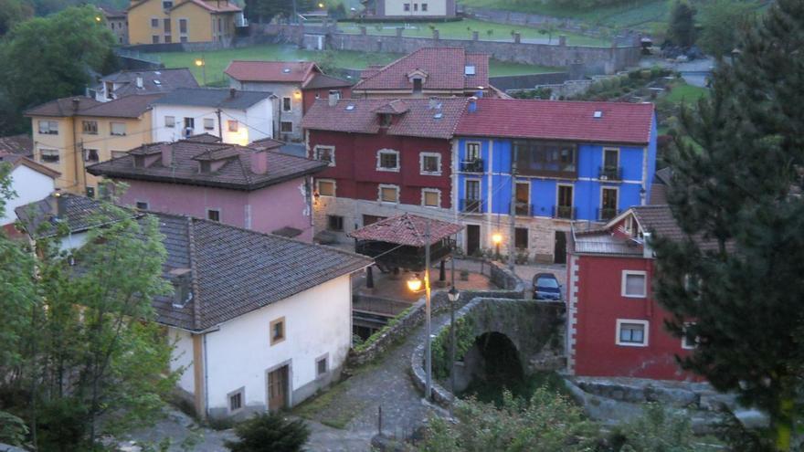 Vivir en los Picos de Europa ya es un lujo: ¿por qué es misión «imposible» encontrar casa en Cabrales?